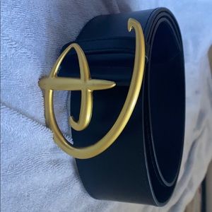 Disney D belt!
